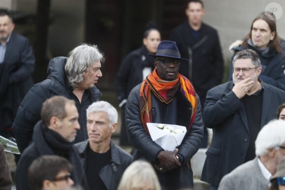 Exclusif - Lilian Thuram - Obsèques de Jérôme Le Fauconnier au cimetière du Père Lachaise à Paris, le 10 octobre 2024. Le journaliste de "L'Equipe" est décédé dans la nuit du 3 au 4 octobre 2024 à l'âge de 57 ans, des suites de la maladie de Charcot. © Christophe Clovis / Bestimage