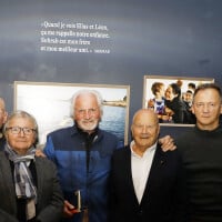 Yann Arthus-Bertrand admire aux côtés de Marc Ladreit de Lacharrière une oeuvre puissante et rare