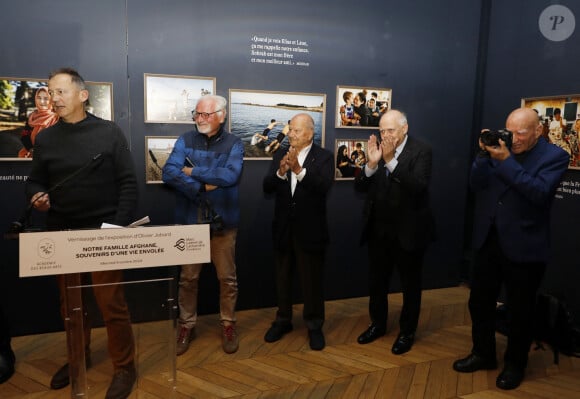 Exclusif - Olivier Jobard, Marc Ladreit de Lacharrière, Yann Arthus-Bertrand, Sebastião Salgado - Vernissage de l'exposition "Notre famille afghane, souvenirs d'une vie envolée" du photographe Olivier Jobard (lauréat du prix en 2022) au Pavillon Comtesse de Caen, Palais de l'institut de France à Paris, le 9 octobre 2024. © Marc Ausset-Lacroix/Bestimage