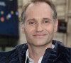 Et ce dernier a reçu un conseil de Marc-Olivier Fogiel
Fabien Namias - Présentation du bus Europe 1 pour la Presidentielle 2017 à Paris le 2 février 2017. Le bus Europe 1 de la présidentielle fera dimanche sa première étape à Lyon et une tournée à travers 40 villes de l'hexagone. © Denis Guignebourg/Bestimage