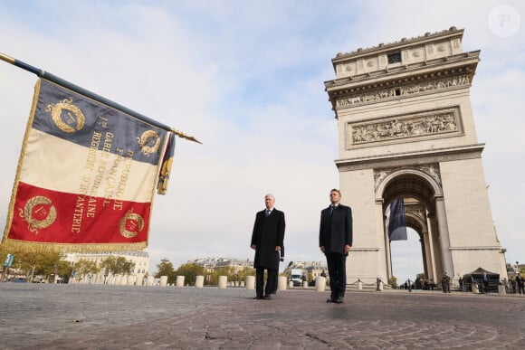 Cérémonie d'accueil officiel du roi Philippe et la reine Mathilde de Belgique par le Président de la République E.Macron et la première dame B.Macron au pied de l'Arc de Triomphe, le 14 octobre 2024. Leurs Majestés le Roi et la Reine des Belges sont en visite d'Etat en France du 14 au 16 octobre 2024. © Benoît Doppagne / Pool / Photonews / Bestimage