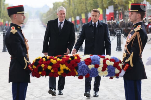 Cérémonie d'accueil officiel du roi Philippe et la reine Mathilde de Belgique par le Président de la République E.Macron et la première dame B.Macron au pied de l'Arc de Triomphe, le 14 octobre 2024. Leurs Majestés le Roi et la Reine des Belges sont en visite d'Etat en France du 14 au 16 octobre 2024. © Benoît Doppagne / Pool / Photonews / Bestimage