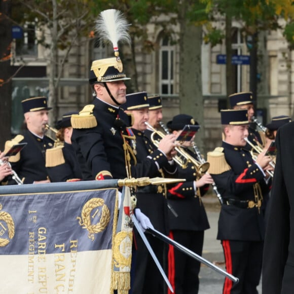 Cérémonie d'accueil officiel du roi Philippe et la reine Mathilde de Belgique par le Président de la République E.Macron et la première dame B.Macron au pied de l'Arc de Triomphe, le 14 octobre 2024. Leurs Majestés le Roi et la Reine des Belges sont en visite d'Etat en France du 14 au 16 octobre 2024. © Benoît Doppagne / Pool / Photonews / Bestimage