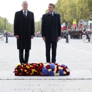 Cérémonie d'accueil officiel du roi Philippe et la reine Mathilde de Belgique par le Président de la République E.Macron et la première dame B.Macron au pied de l'Arc de Triomphe, le 14 octobre 2024. Leurs Majestés le Roi et la Reine des Belges sont en visite d'Etat en France du 14 au 16 octobre 2024. © Benoît Doppagne / Pool / Photonews / Bestimage