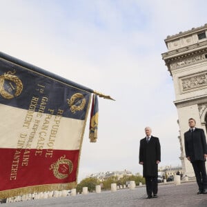 Cérémonie d'accueil officiel du roi Philippe et la reine Mathilde de Belgique par le Président de la République E.Macron et la première dame B.Macron au pied de l'Arc de Triomphe, le 14 octobre 2024. Leurs Majestés le Roi et la Reine des Belges sont en visite d'Etat en France du 14 au 16 octobre 2024. © Benoît Doppagne / Pool / Photonews / Bestimage