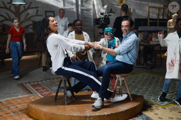 Exclusif - Cindy Fabre (miss France 2005), Anthony Delon sur le tournage du clip "Je garde le sourire !" de l'association Laurette Fugain dans les Studios de l'Usine à Paris, France, le 18 septembre 2024. © Christophe Clovis/Bestimage 