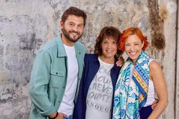 Exclusif - Christophe Beaugrand, Stéphanie Fugain et Natasha St-Pier en prise de vue studio en marge du tournage du clip "Je garde le sourire !" de l'association Laurette Fugain dans les Studios de l'Usine à Paris, France, le 19 septembre 2024. © Manuelle Toussaint via Bestimage 