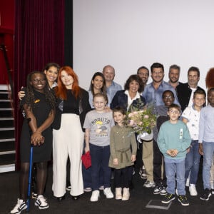 Exclusif - Laurie Cholewa, Adeline Toniutti, Hélène Mannarino, Stéphanie Fugain, Vincent Niclo, Pierre Noguéras, Richard Orlinski, Alicia Aylies, Jean-Baptiste Seckler, Philippe Bas, et les acteurs et enfants malades du clip. - Lancement du clip de l'Association Laurette Fugain au cinéma Mac Mahon à Paris, FRance, le 15 octobre 2024. Film "Je garde le sourire" réalisé par P.Noguéras. © Manuelle Toussaint via Bestimage