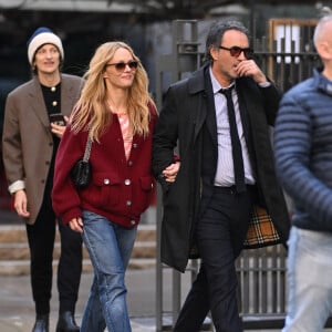 L'actrice a été aperçu avec Samuel Benchetrit dans les rues de Lyon
 
Vanessa Paradis et Samuel Benchetrit arrivent à la Masterclass durant le Festival Lumière à Lyon, le 13 octobre 2024. Photo de Julien Reynaud/APS-Medias/ABACAPRESS.COM