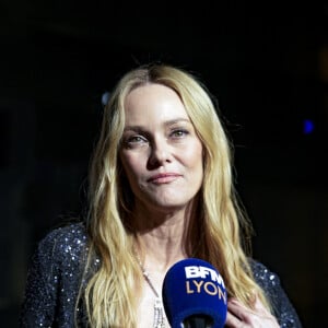 Vanessa Paradis lors de la cérémonie d'ouverture de la 15ème édition du festival Lumière à la Halle Tony Garnier de Lyon le 12 octobre 2024. © Sandrine Thesillat / Panoramic / Bestimage