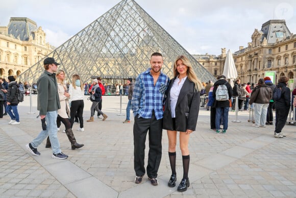 Exclusif - Liam Payne et sa compagne Kate Cassidy se baladent dans les rues parisiennes lors de la mode femme automne / hiver 2024-2025 lors de la Fashion Week de Paris (PFW), à Paris, France, le 1er mars 2024.