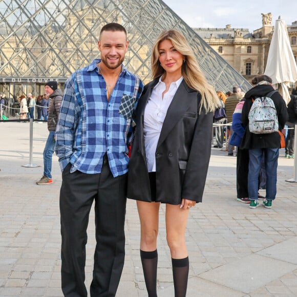 Exclusif - Liam Payne et sa compagne Kate Cassidy se baladent dans les rues parisiennes lors de la mode femme automne / hiver 2024-2025 lors de la Fashion Week de Paris (PFW), à Paris, France, le 1er mars 2024.