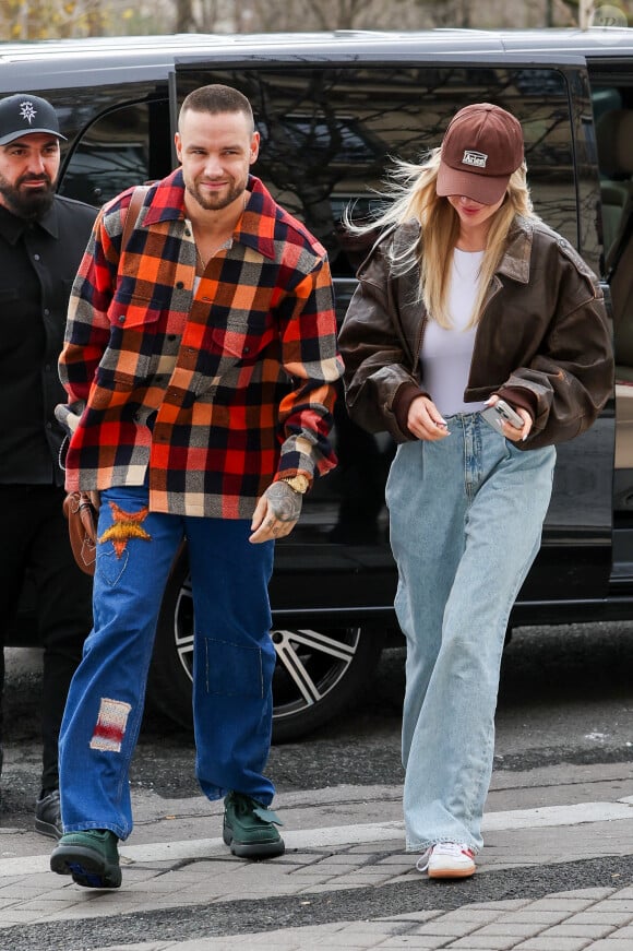  qui pourrait avoir été sous l'influence de drogues ou de l'alcool", poursuit le communiqué.
Exclusif - Liam Payne et sa compagne Kate Cassidy arrivent à l'hôtel La Réserve lors de la mode femme automne / hiver 2024-2025 lors de la Fashion Week de Paris (PFW), à Paris, France, le 1er mars 2024.