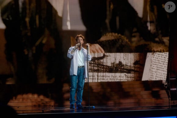 Exclusif - Le chanteur Raphaël - Enregistrement de l'émission "Eternel Aznavour, le concert événement", diffusée le 18 octobre sur France 3 © Christophe Clovis-Cyril Moreau / Bestimage