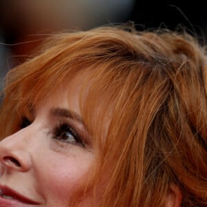 "L'intelligence artificielle va sans doute révolutionner tous les aspects de nos vies. Dans mon domaine, avec son lot de fantasmes, de craintes et d'espoirs, je pense qu'elle est un excellent outil pour les créateurs mais pas pour la création."
Mylène Farmer - Montée des marches du film " OSS 117 : Alerte rouge en Afrique Noire " lors du 74ème Festival International du Film de Cannes. Le 17 juillet 2021 © Borde-Jacovides-Moreau / Bestimage