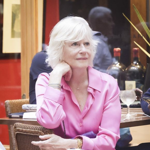 Une relation très discrète dont la journaliste n'a pas parlé auprès des médias
Exclusif - Catherine Ceylac lors de la soirée Focus Cameroun 2, un voyage culturel, par Nathalie Garçon à la Galerie Vivienne à Paris le 10 juillet 2023.
