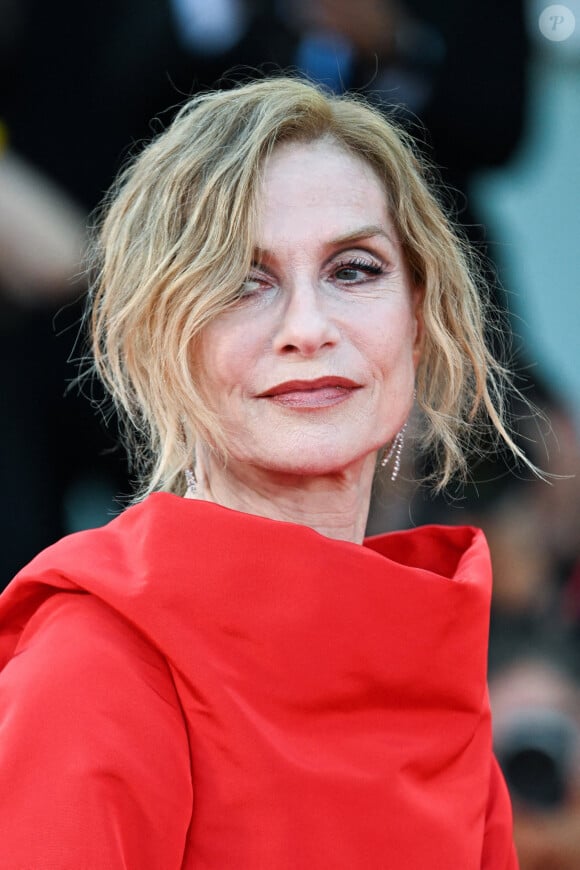 Isabelle Huppert assiste à la cérémonie d'ouverture du 81e Festival international du film de Venise, à Venise, en Italie, le 28 août 2024. Photo par Aurore Marechal/ABACAPRESS.COM