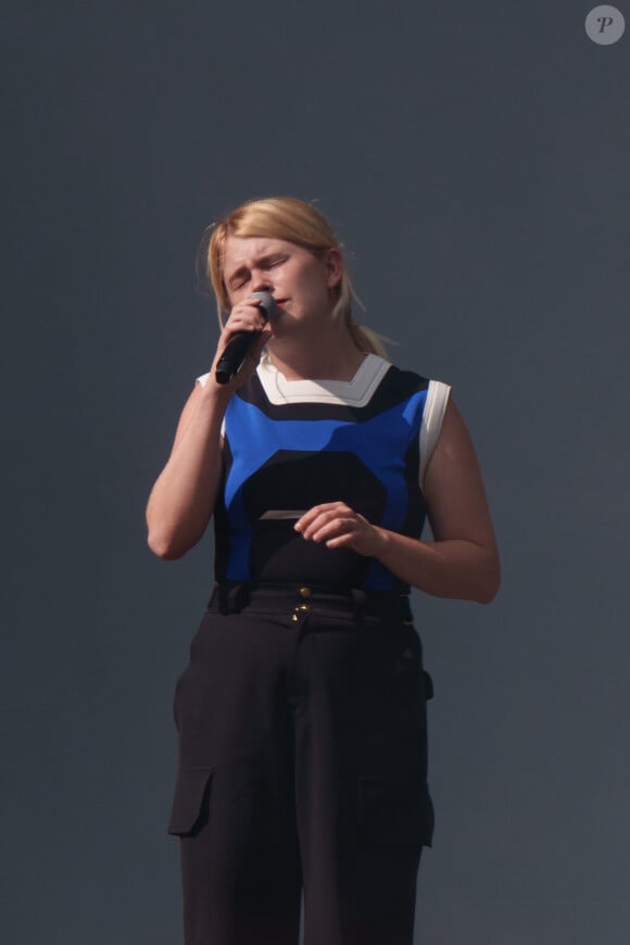 La jeune artiste s'est révélée au grand public avec la sortie de son premier album en 2023
Zaho de Sagazan en concert lors du festival Rock en Seine dans le parc de Saint-cloud le 25 août 2024. © Alexandre Fumeron / Afterdepth / Bestimage 