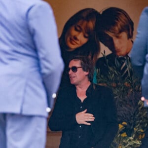 Thomas Dutronc - Sortie des obsèques de l'auteure-compositrice-interprète et actrice française Françoise Hardy au crématorium du cimetière du Père-Lachaise à Paris, France, le 20 juin 2024. © Jacovides-Moreau/Bestimage 