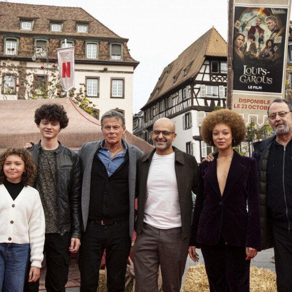 Alize Caugnies, Jean Reno, Franck Dubosc, Lisa Do Couto Teixeira, Raphaël Romand - Netflix a choisi la capitale alsacienne pour lancement du film ''Loups-garous'' à Strasbourg, France, le 19 octobre 2024. Elyxandro Cegarra/Panoramic/Bestimage