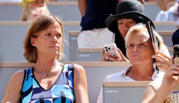 Les deux actrices se sont rendus à l'île Maurice
 
Anne Le Nen et sa femme Muriel Robin- Célébrités assistent à la victoire de Novak Djokovic face à Carlos Alcaraz lors de la finale de tennis des Jeux Olympiques de Paris 2024 (JO) sur le cour Philippe Chatrier à Roland Garros, à Paris, France, le 4 Aout 2024. © Jacovides-Perusseau/Bestimage