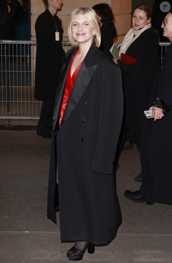 Mélanie Laurent - People au défilé de mode Femmes prêt-à-porter automne-hiver 2024/2025 " Balmain ", au Pavillon Cambon, lors de la fashion week de Paris. Le 28 février 2024 © Christophe Aubert via Bestimage 