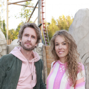 Mais sont devenus parents en décembre 2019 
Exclusif - Philippe Lacheau et sa compagne Elodie Fontan lors de l'inauguration du festival Toutatis au Parc Asterix à Plailly le 12 mai 2023. © Christophe Aubert via Bestimage 