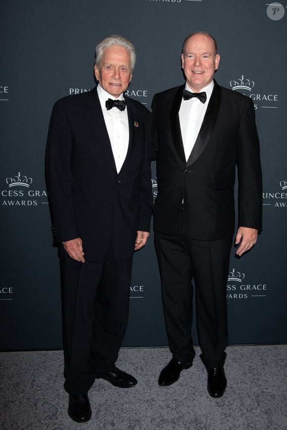 Michael Douglas, S.A.S. le Prince Albert II de Monaco au gala du 40e anniversaire des Princess Grace Awards à l'hôtel Pierre le 23 octobre 2024 à New York City, NY, USA. Photo par Janet mayer/INSTARimages/ABACAPRESS.COM