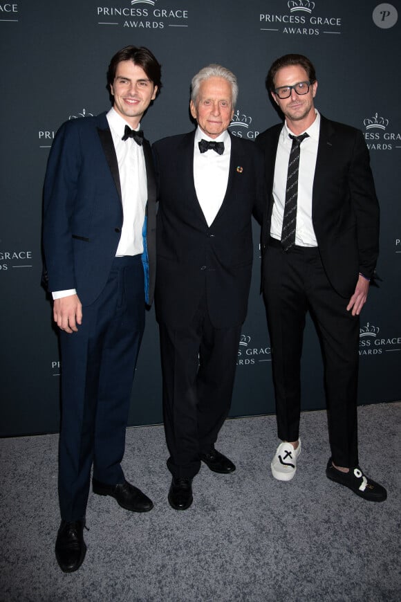 Dylan Douglas, Michael Douglas, Cameron Douglas au gala du 40e anniversaire des Princess Grace Awards à l'hôtel Pierre le 23 octobre 2024 à New York City, NY, USA. Photo par Janet mayer/INSTARimages/ABACAPRESS.COM