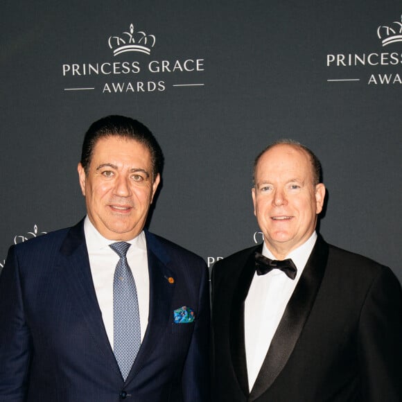 Spiridon Sarantopoulos et le prince Albert II de Monaco au photocall de la soirée du 40ème anniversaires des Princess Grace Awards au Pierre Hotel à New York le 23 octobre 2024. © Daniel Ryan / Bestimage