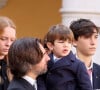 Il a également dévoilé un gâteau d'anniversaire en forme de coffre de pirate, débordant de pièces en chocolat
Dimitri Rassam, Charlotte Casiraghi et leur fils Balthazar Rassam - La famille princière de Monaco dans la cour du palais lors de la Fête Nationale de la principauté de Monaco le 19 novembre 2022. © Dominique Jacovides / Bruno Bebert / Bestimage 