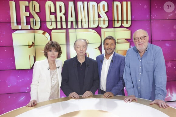 Des personnalités qui devraient permettre à ce numéro des "Grands du rire" de cartonner !
Exclusif - Karen Cheryl, Philippe Chevallier, Bernard Montiel, Bernard Mabille - Enregistrement de l'émission "Les grands du rire", présentée par K.Chéryl et B.Montiel, diffusée le 26 octobre sur C8 © Jack Tribeca / Bestimage 