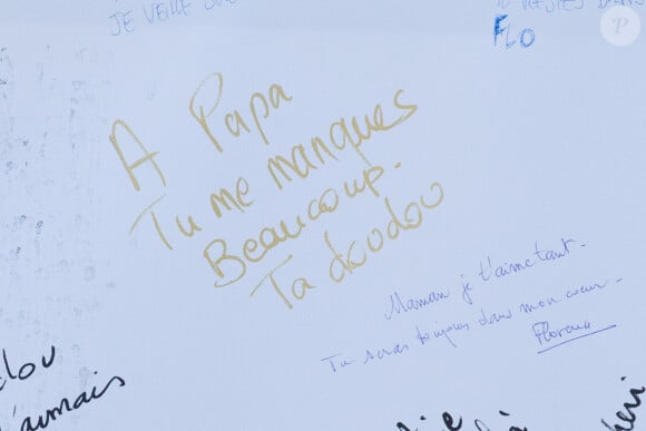 Lors des funérailles du journaliste français Philippe Gildas au cimetière du Père Lachaise à Paris, France, le 5 novembre 2018. Photo par ABACAPRESS.COM