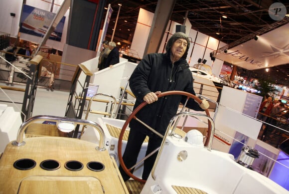 Philippe Gildas assiste à l'ouverture du Salon Nautique à la Porte de Versailles à Paris, France, le 5 décembre 2008. Photo par Denis Guignebourg/ABACAPRESS.COM