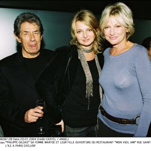 Maryse était la mère de Valérie Leulliot, née d'un premier mariage.
Philippe Gildas, sa femme Maryse et sa fille Valérie Leulliot à l'ouverture du restaurant "Mon vieil ami" à Paris.