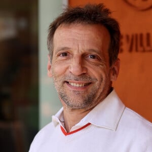 Mathieu Kassovitz au village lors des Internationaux de France de tennis de Roland Garros 2024, à Paris, France, le 3 juin 2024. © Jacovides-Moreau/Bestimage