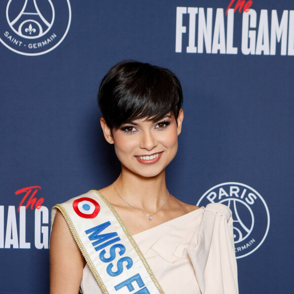 Eve Gilles a été élué Miss France 2024
Eve Gilles (Miss France 2024) - Photocall du dernier match de la saison de la "Liqui Molly Starligue" opposant le PSG Handball à Pays d'Aix Université Club Handball et la dernière apparition de Nikola Karabatic à l'Accor Arena à Paris, France. © Christophe Clovis / Bestimage