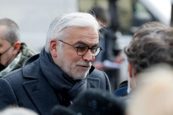 Pascal Praud - Obsèques de Jean-Pierre Pernaut en la Basilique Sainte-Clotilde à Paris le 9 mars 2022. © Christophe Clovis / Bestimage