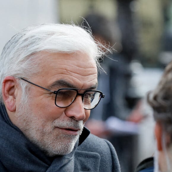 Pascal Praud - Obsèques de Jean-Pierre Pernaut en la Basilique Sainte-Clotilde à Paris le 9 mars 2022. © Christophe Clovis / Bestimage