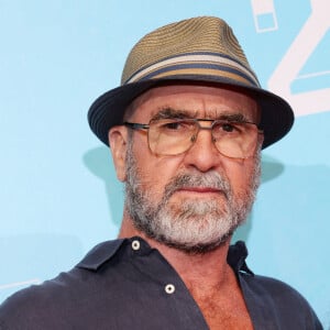 Eric Cantona - Photocall de la série "Brigade anonyme" lors de la 25ème édition du Festival de la fiction de la Rochelle le 13 septembre 2023. © Denis Guignebourg / Bestimage 