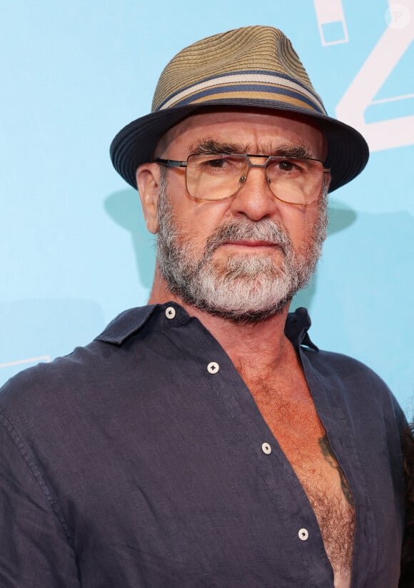 Eric Cantona - Photocall de la série "Brigade anonyme" lors de la 25ème édition du Festival de la fiction de la Rochelle le 13 septembre 2023. © Denis Guignebourg / Bestimage 