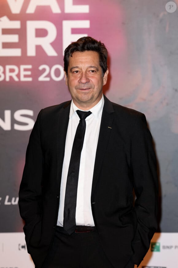 Laurent Gerra au photocall de la cérémonie d'ouverture de la 15ème édition du festival Lumière à la Halle Tony Garnier de Lyon le 12 octobre 2024. © Dominique Jacovides / Bestimage