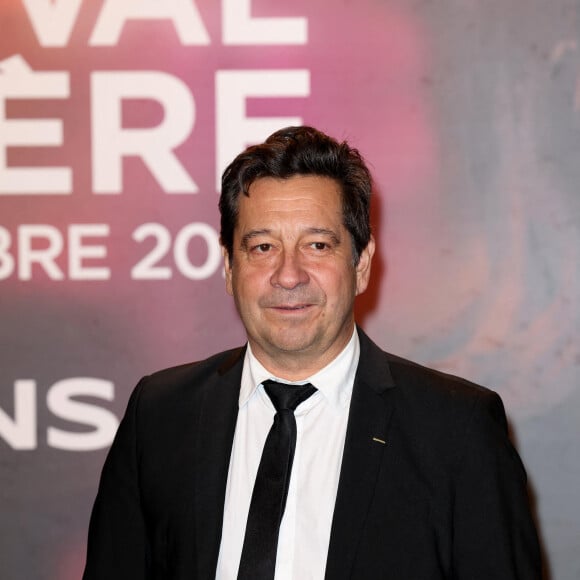 Laurent Gerra au photocall de la cérémonie d'ouverture de la 15ème édition du festival Lumière à la Halle Tony Garnier de Lyon le 12 octobre 2024. © Dominique Jacovides / Bestimage