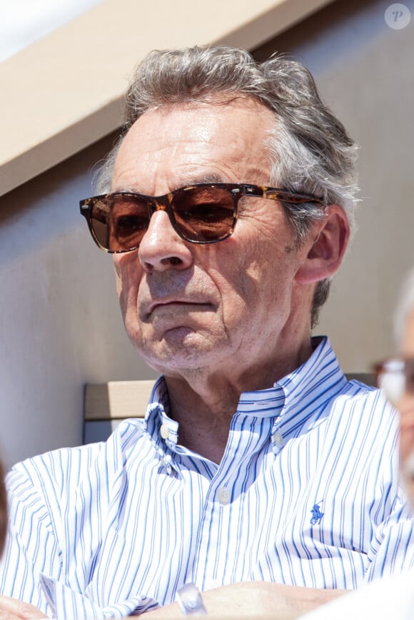 "Si encore ça avait été les Sports, j'aurais compris... Mais c'était la Culture !", indique Michel Denisot

Michel Denisot en tribunes lors des Internationaux de France de tennis de Roland Garros 2023 à Paris, France, le 1er juin 2023. © Jacovides-Moreau/Bestimage