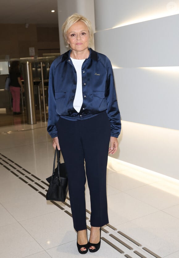 Exclusif - Muriel Robin - Avant-première du téléfilm "Les yeux Grands Fermés" à l'Amphithéâtre Marcel Long du Secrétariat d'Etat chargé de l'Enfance à Paris le 26 septembre 2023. © Coadic Guirec / Bestimage 