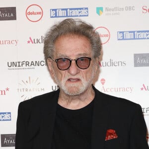 Une mauvaise nouvelle que les fans n'ont pas mal prise, plus préoccupés par le prompt rétablissement de leur idole !
Eddy Mitchell (Trophée d'honneur Accuracy) - 31ème cérémonie des Trophées du film français à l'hôtel Intercontinental à Paris le 6 février 2024. Ces Trophées récompensent notamment les champions du box-office et des audiences, ainsi que l'exploitant de l'année, trois duos producteur-réalisateur en cinéma et audiovisuel, le film documentaire et la personnalité de l'année, désignée par les lecteurs. © Coadic Guirec/Bestimage 