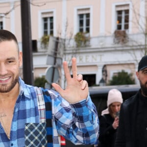 Liam Payne et sa compagne Kate Cassidy arrivent à l'hôtel La Réserve lors de la mode femme automne / hiver 2024-2025 lors de la Fashion Week de Paris (PFW), à Paris, France, le 1er mars 2024.