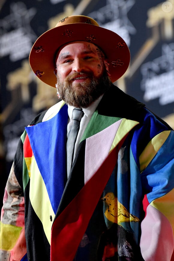 Teddy Swims - Photocall de la 26ème édition des NRJ Music Awards au palais des festivals de Cannes, le 1er novembre 2024. © Bebert / Guignebourg / Bestimage 