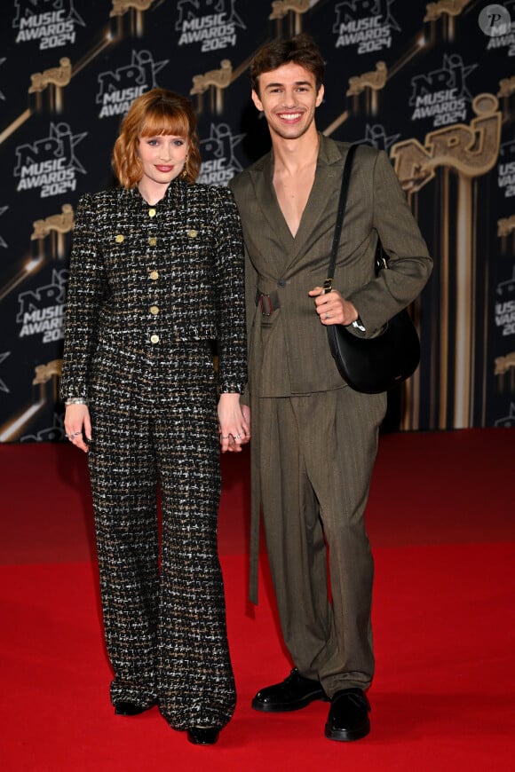 Claire Romain et Claire Romain au photocall de la 26ème édition des NRJ Music Awards à Cannes, le 1er novembre 2024. © Bebert-Guignebourg/Bestimage 