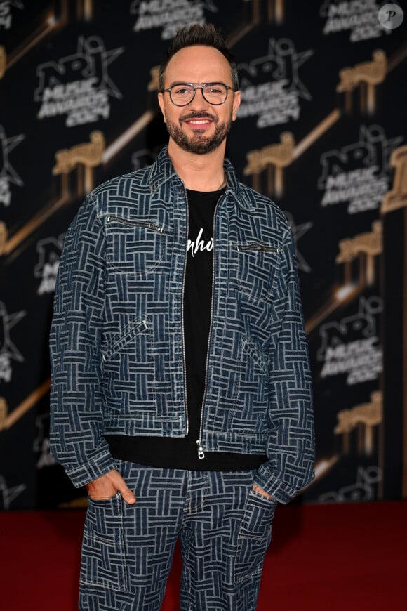 Jarry au photocall de la 26ème édition des NRJ Music Awards à Cannes, le 1er novembre 2024. © Bebert-Guignebourg/Bestimage 